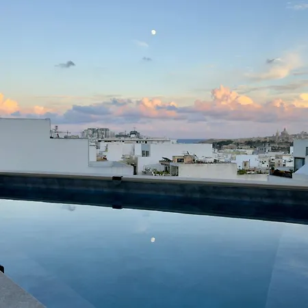 דירה Eva's Penthouse With Private Swimming Pool By Eldi