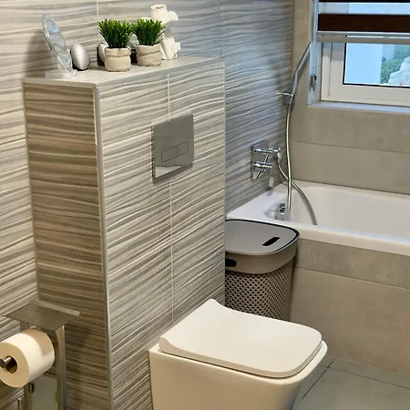 דירה Eva's Penthouse With Private Swimming Pool By Eldi *